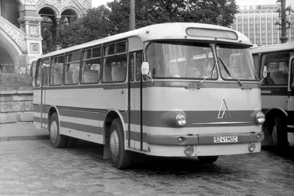 Эволюция ЛАЗ: модель 695Е изменила города СССР и удивила мощностью