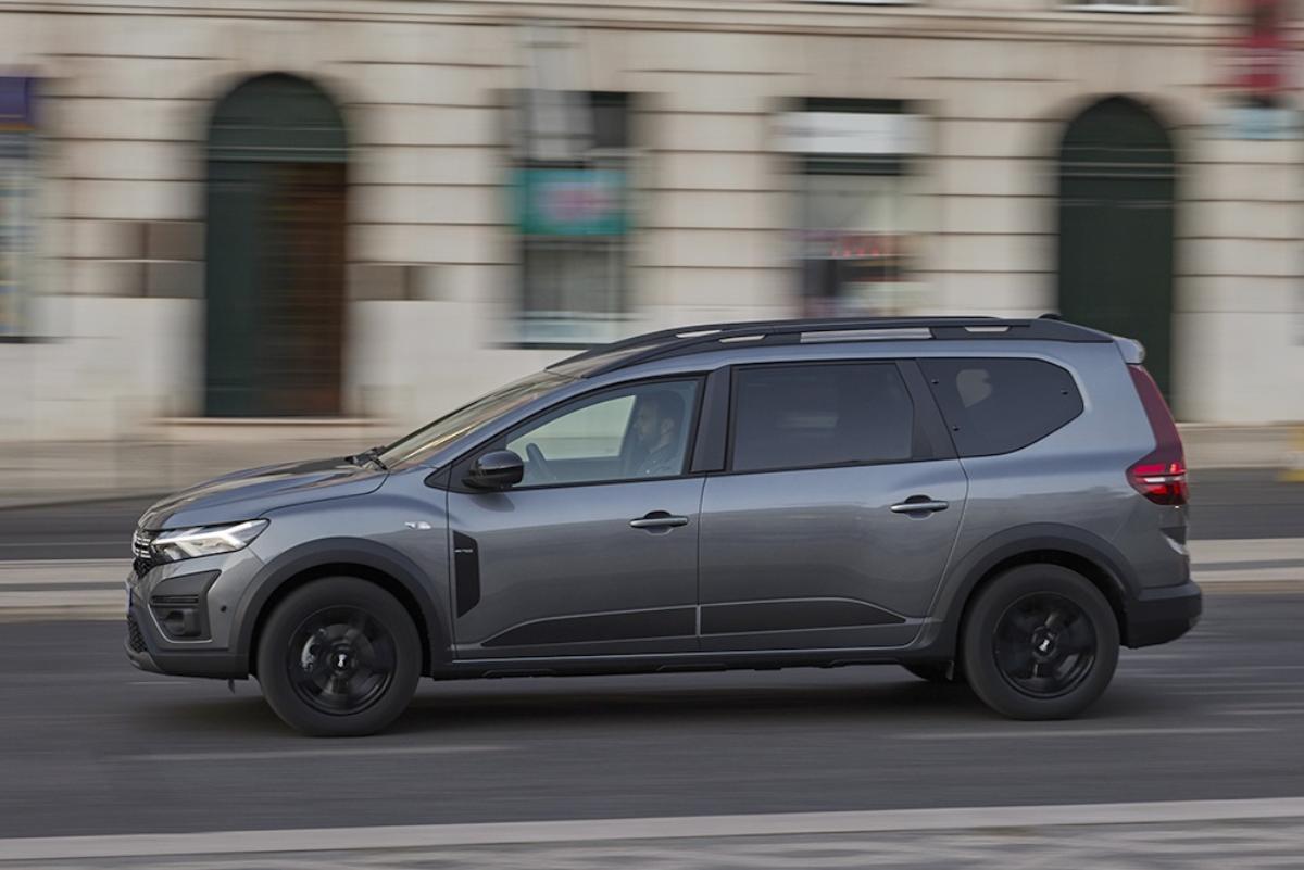 Среди моделей Nissan появится аналог Lada Largus