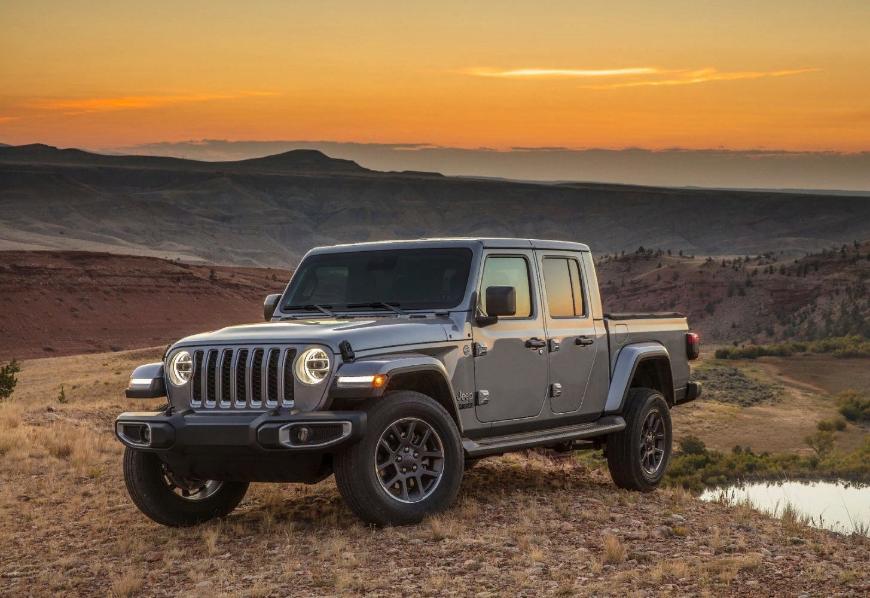 Представлен классический Jeep Honcho J-10 на базе пикапа Gladiator