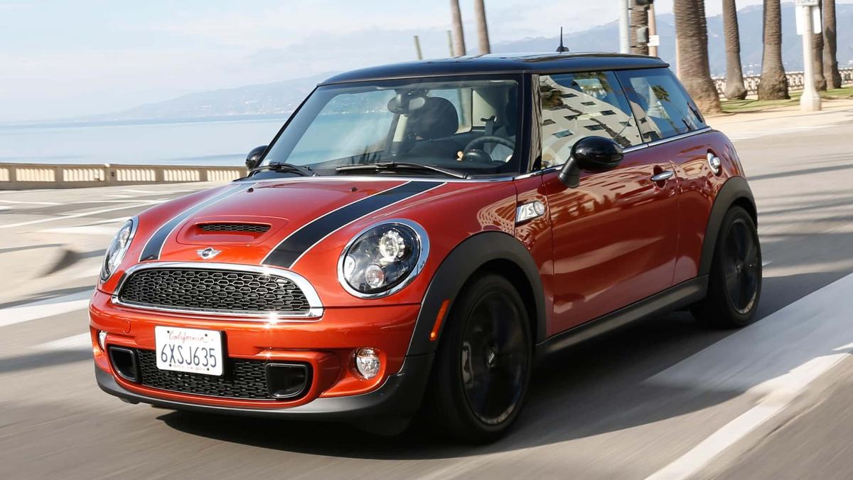 98 000 экземпляров Mini Cooper Hardtop и Mini Clubman могут самопроизвольно  загореться