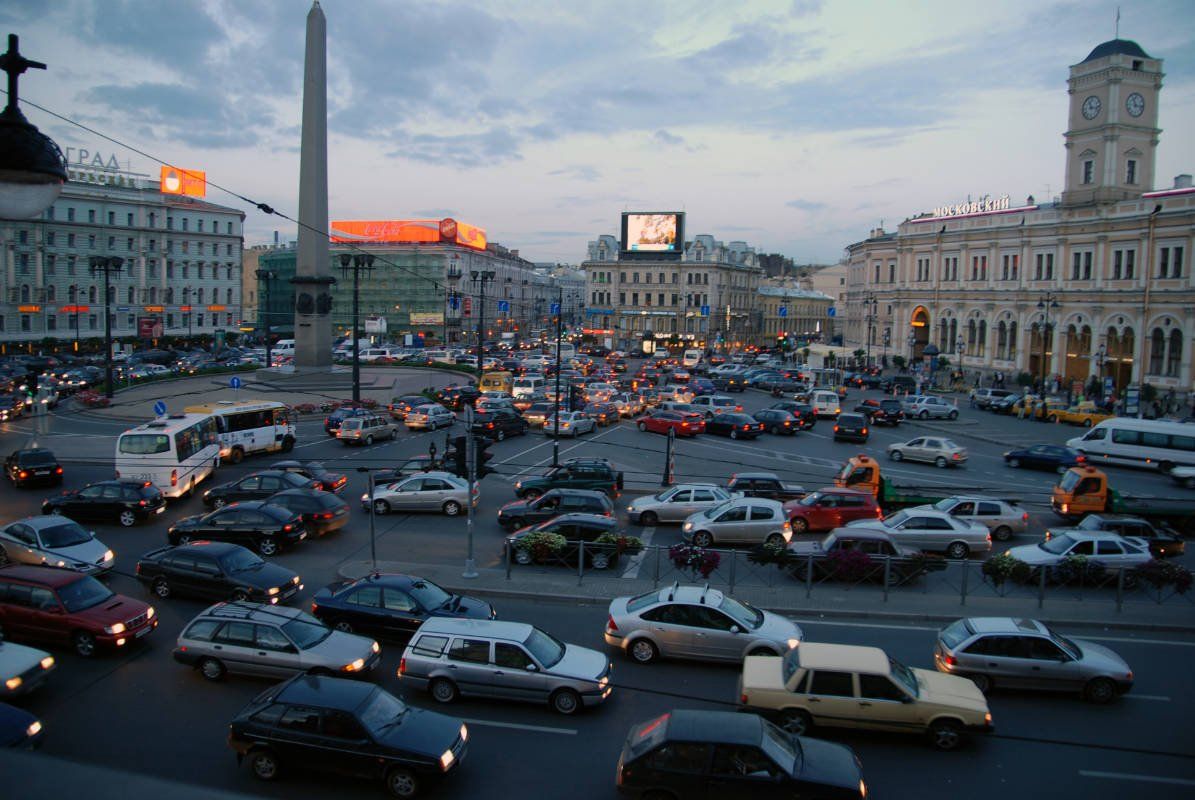 Город русских машин санкт петербург. Пробки в Санкт-Петербурге. Московский проспект Санкт Петербург пробки. Питер Невский проспект пробки. Петербург Невский пробки.