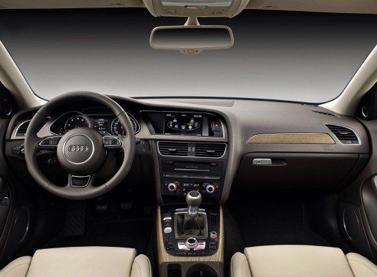 Обновленная версия Audi A4 получит гибридные двигатели