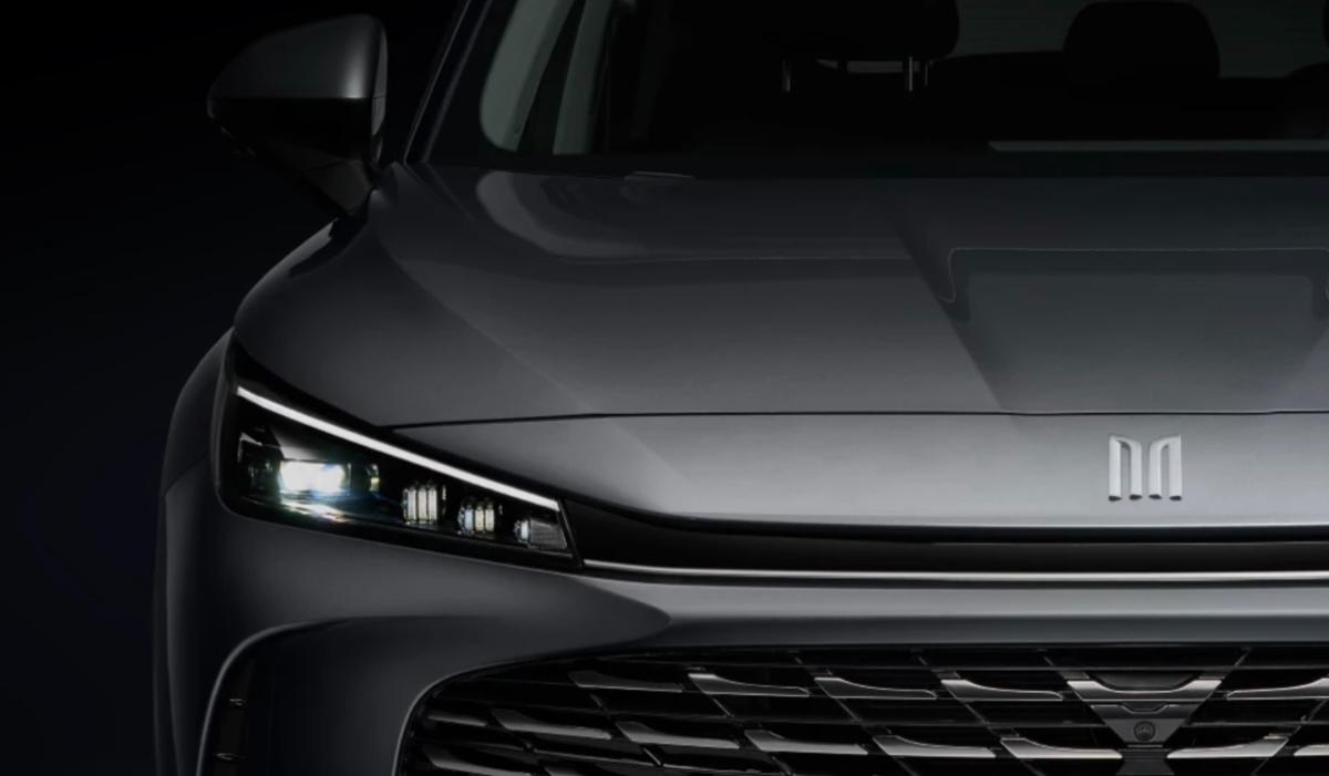 Autonews узнал цену на базовый «Москвич» из новейшего семейства «М»