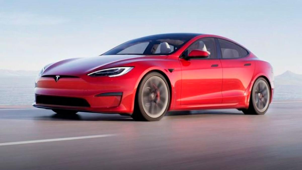Компания Tesla отложила запуск флагмана Model S Plaid на неделю