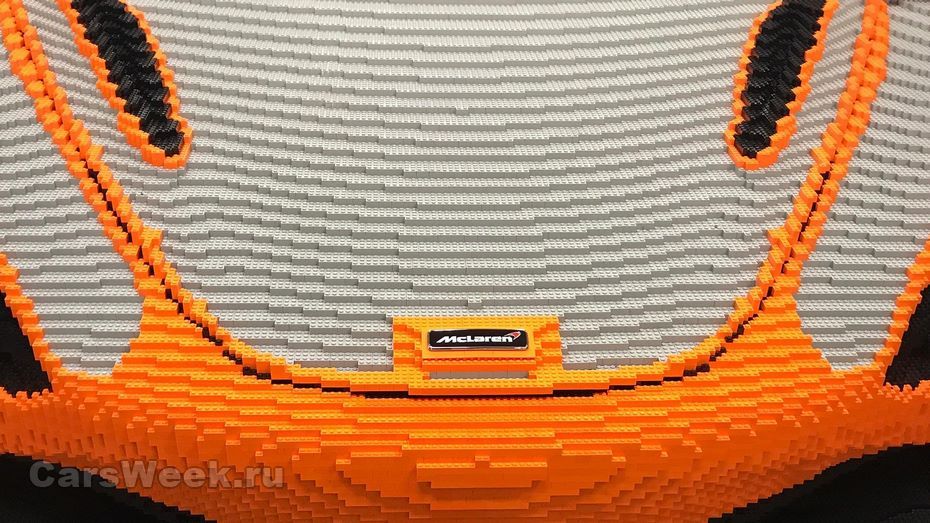 McLaren строит пластиковую реплику гиперкара 720S, делая полноразмерную версию из Lego