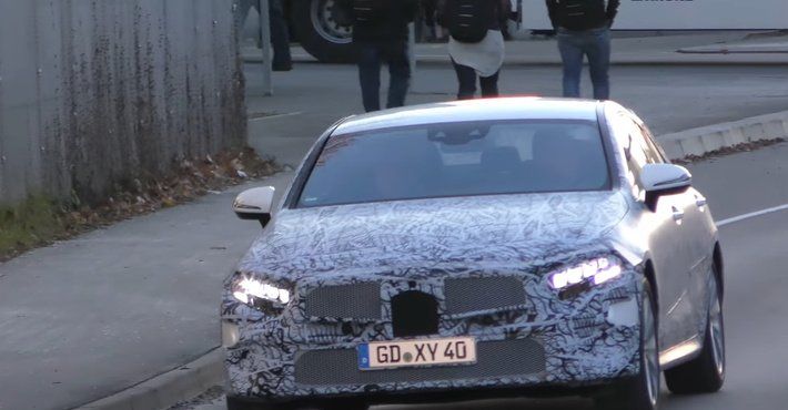 Впервые на видео попался тестовый образец Mercedes-Benz CLS 2018