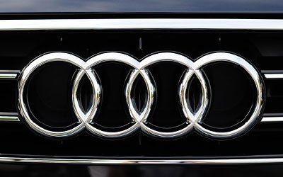 Audi готовит гибридный суперкар R10
