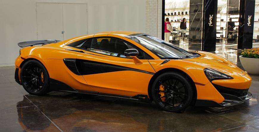 Производитель суперкаров McLaren получит 150 млн фунтов от банка