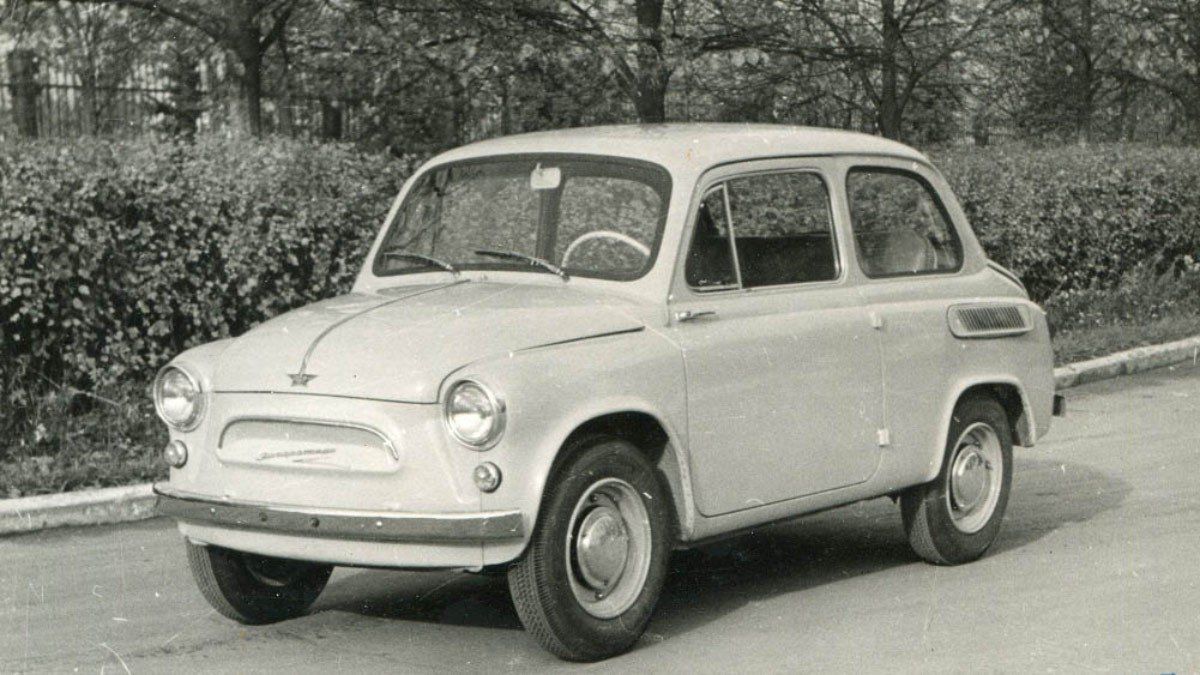 Первые советские машины. ЗАЗ 965 Запорожец. ЗАЗ-965 Запорожец 1960 года. ЗАЗ 965 горбатый. Фиат 600 и ЗАЗ 965.