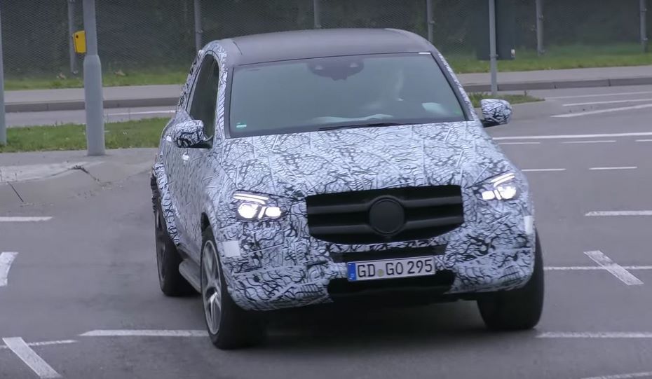 В сети появились новые фотографии и видеоролик с Mercedes-Benz GLE нового поколения