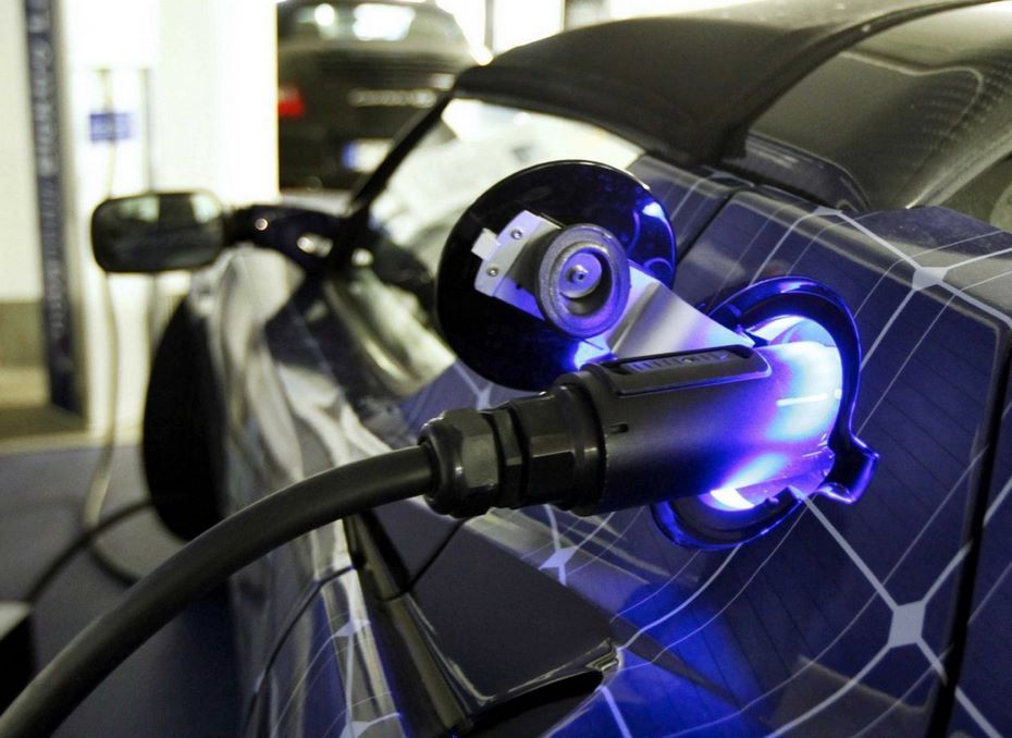BMW, Daimler, Ford и VW объединились для создания сети электрических заправок