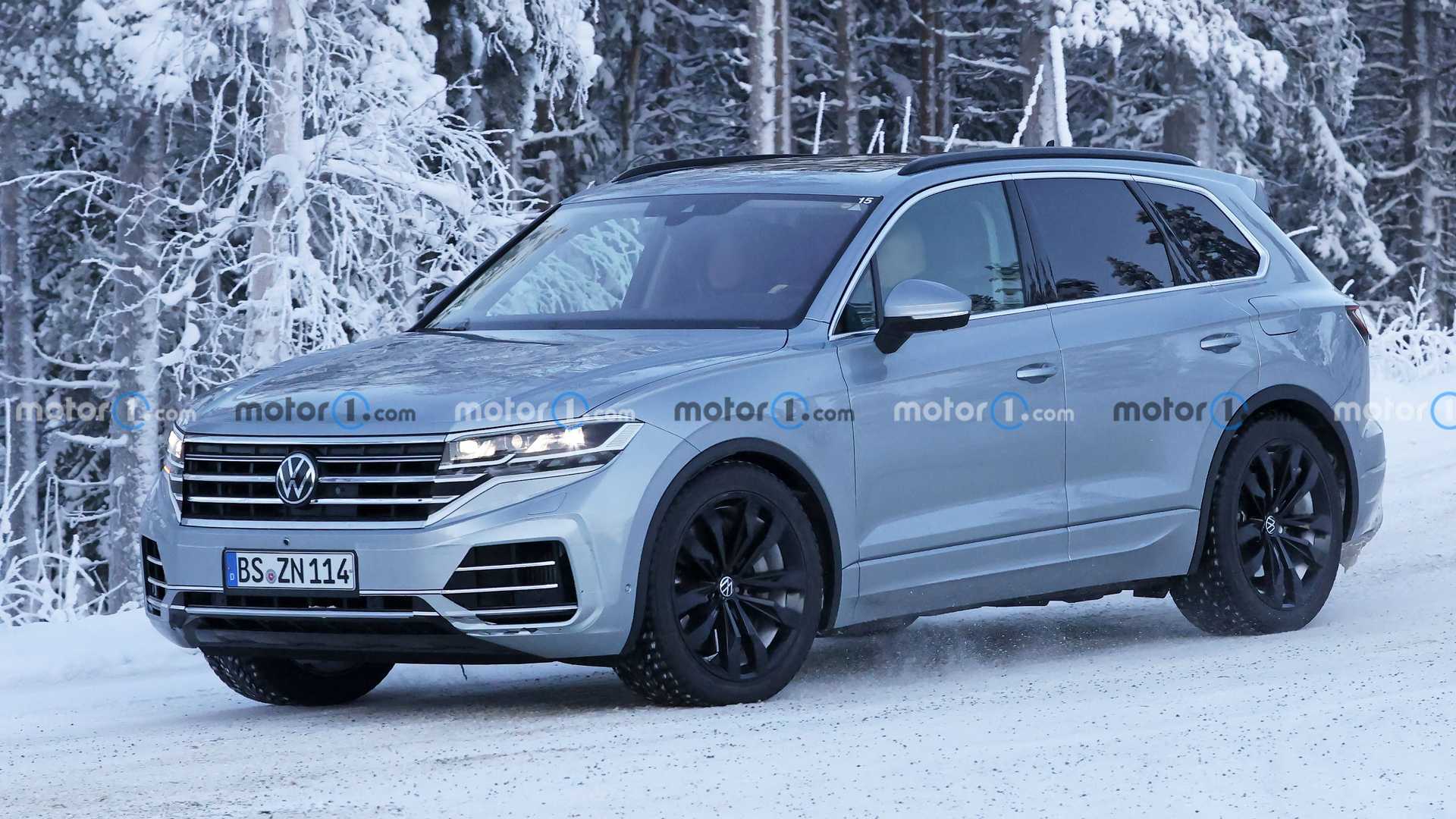 Компания Volkswagen тестирует обновленный кроссовер Volkswagen Touareg в  Европе