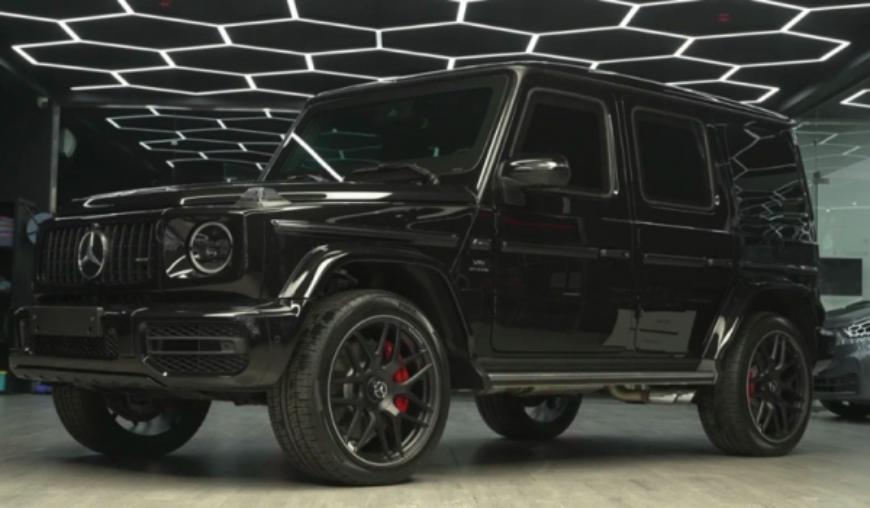 На Авто.ру выставили на продажу бронированный Mercedes-AMG G63 за 135 млн рублей