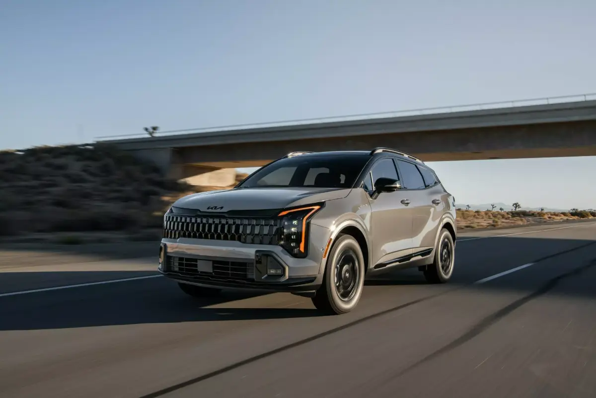 Кроссовер Kia Sportage 2026 года выглядит по-новому и стоит дороже Кроссовер Kia Sportage 2026 года выглядит по-новому и стоит дороже