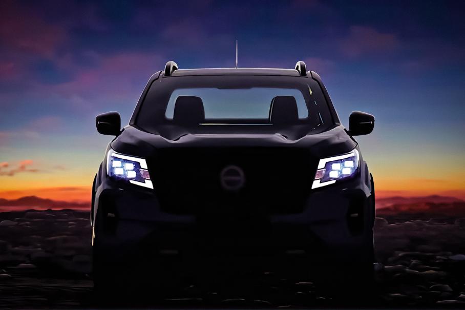 Рестайлинговый Nissan Navara показали на видео