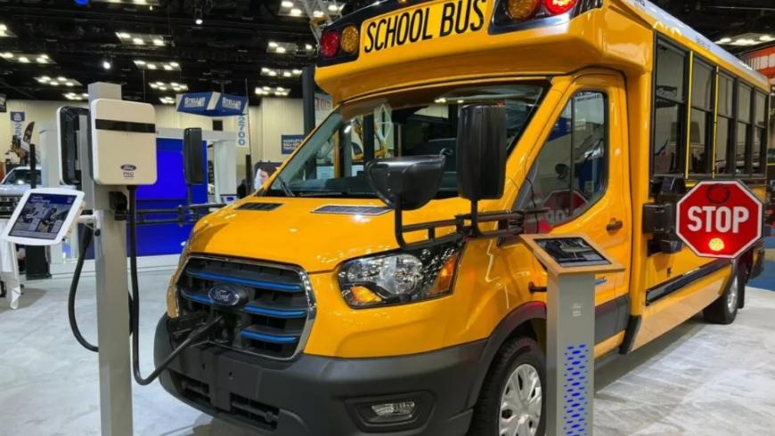 Представлен первый полностью электрический школьный автобус Ford