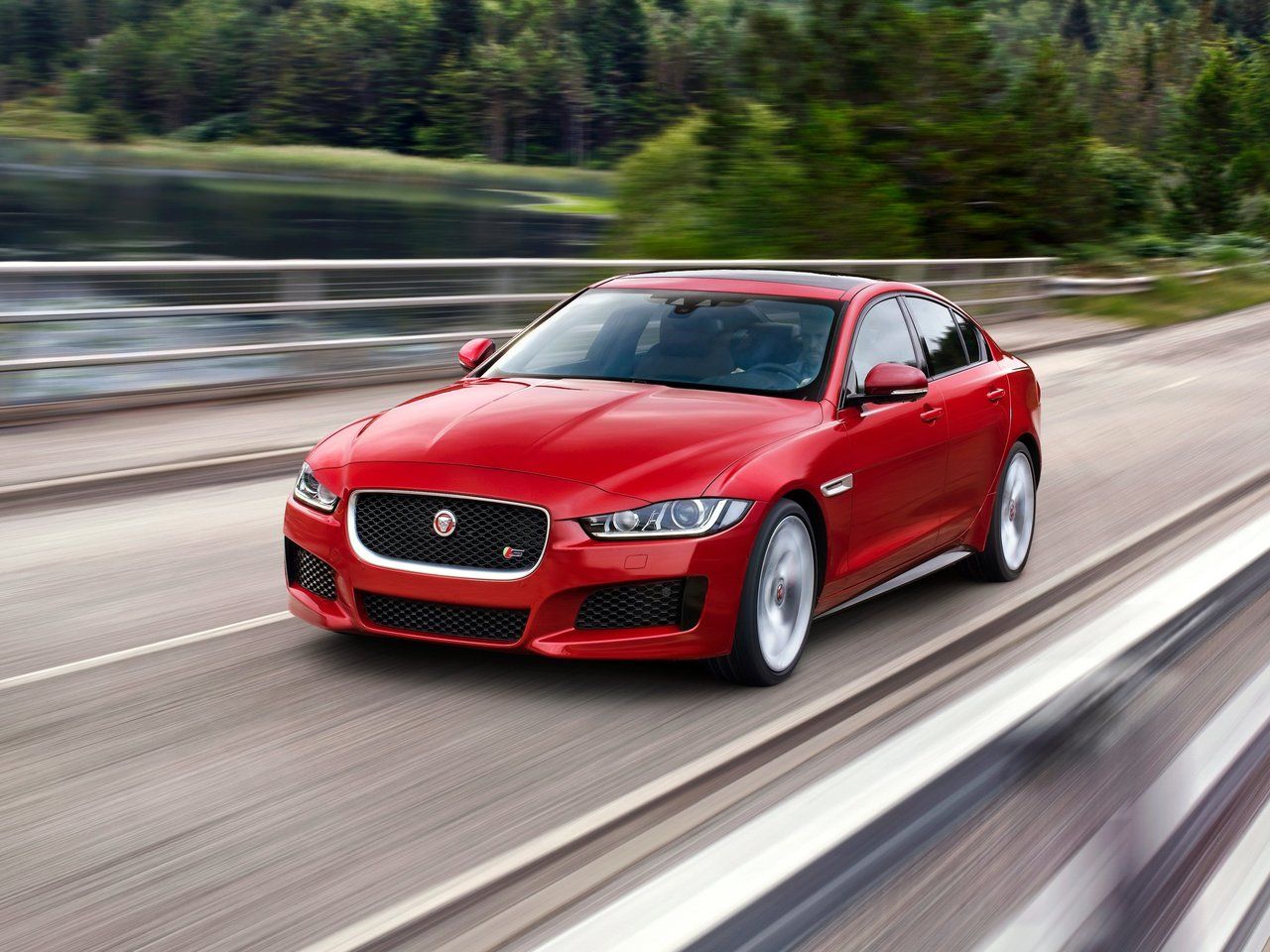 jaguar xe 2015