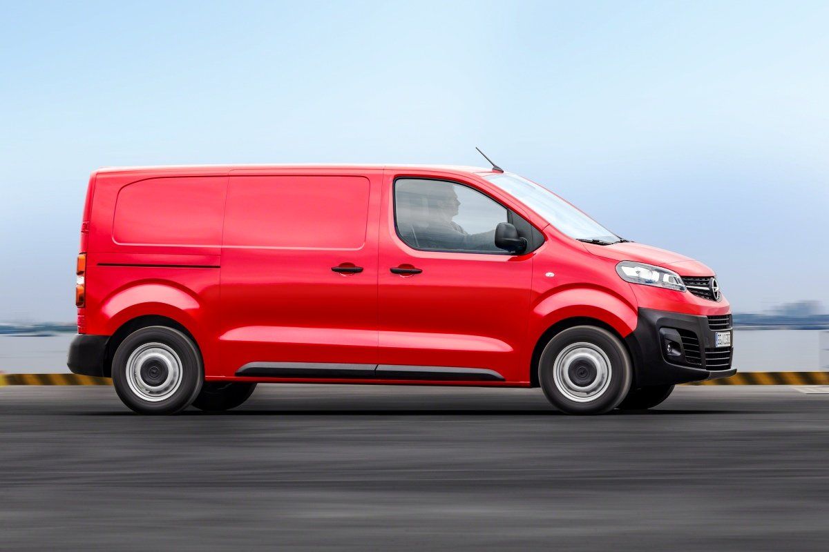 Opel представил очередную версию фургона Vivaro