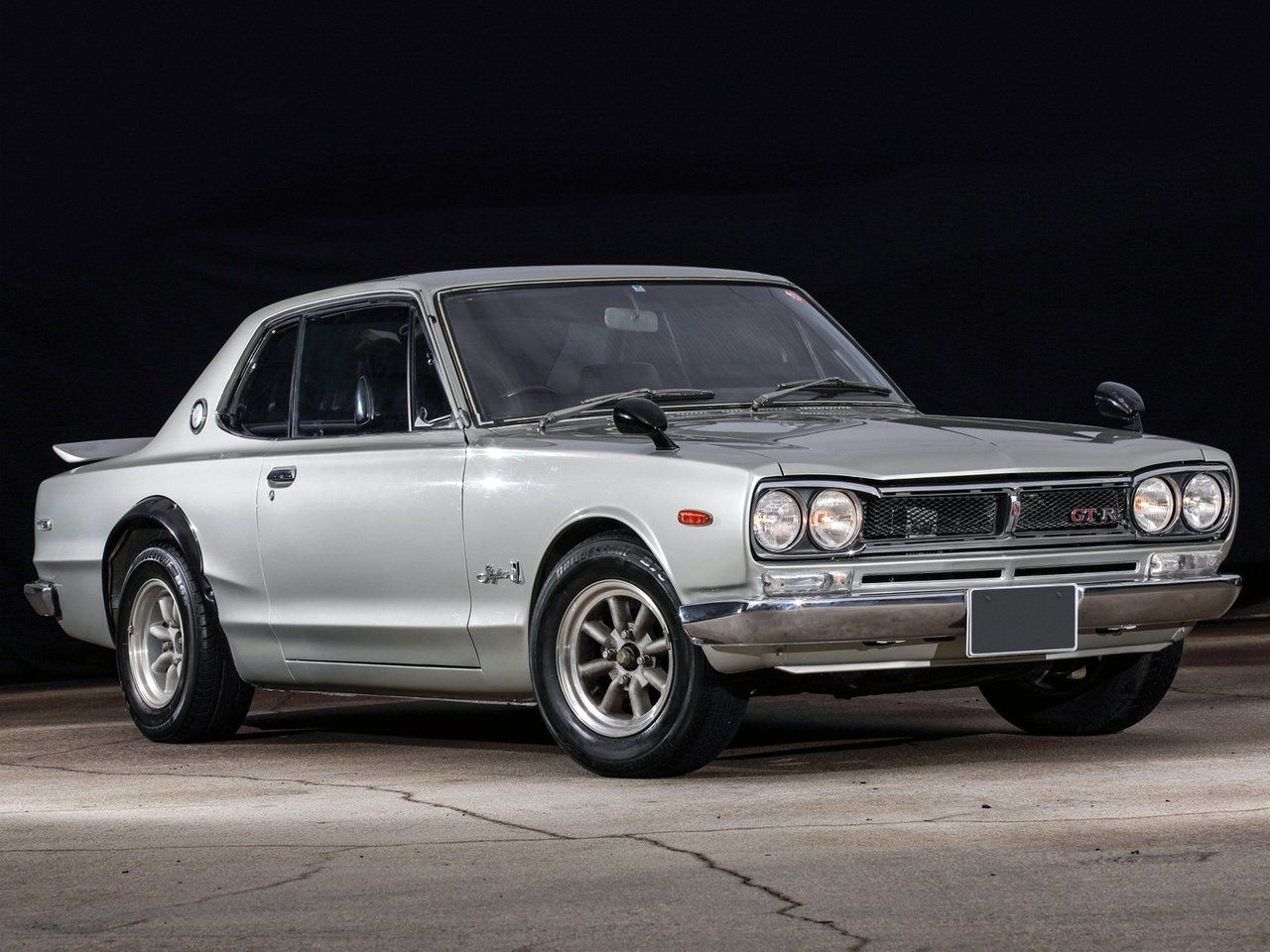 Nissan skyline 2000gt r фото