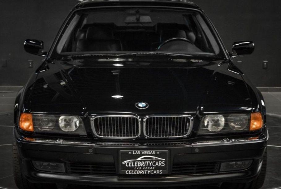 На продажу выставили BMW Тупака Шакура за 100 миллионов рублей