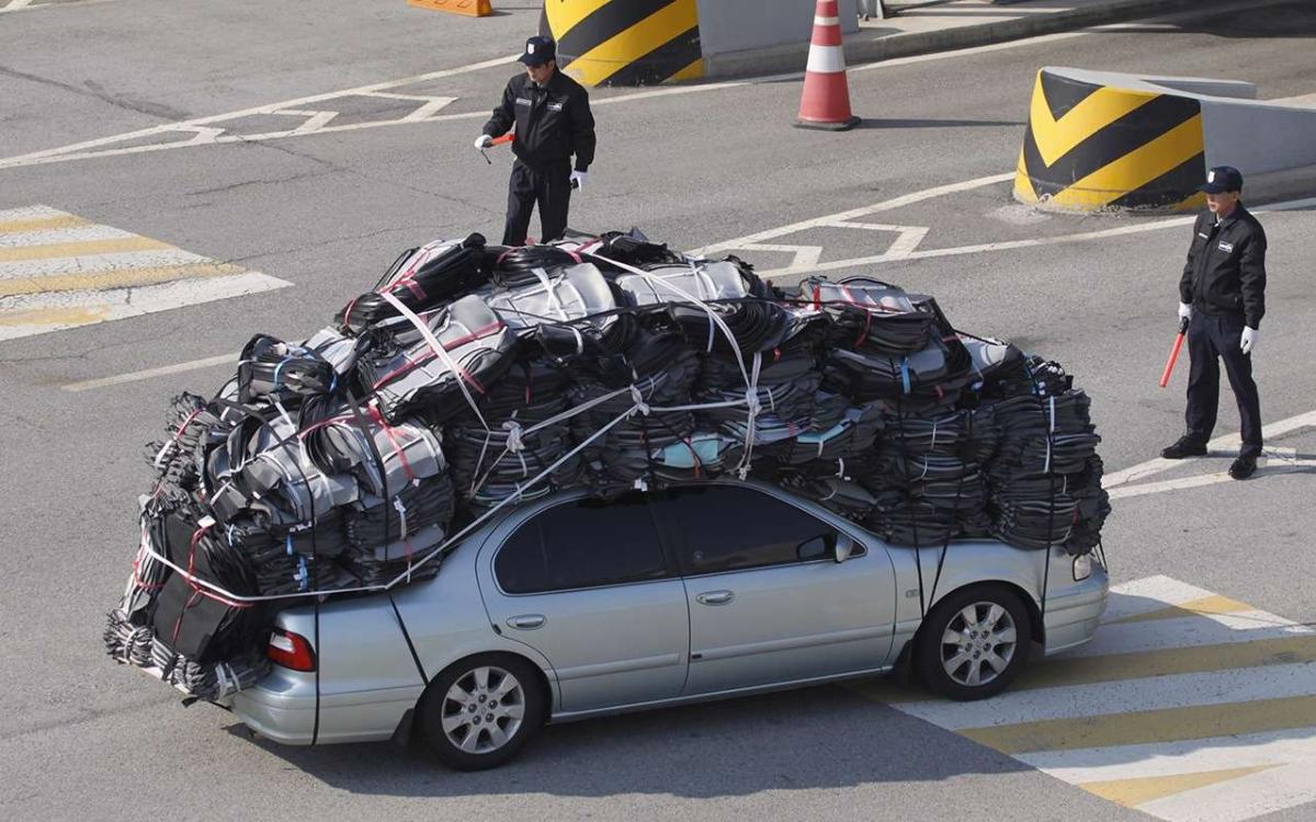 Водителям в РФ рассказали, за что можно лишиться прав при перевозке груза в автомобиле