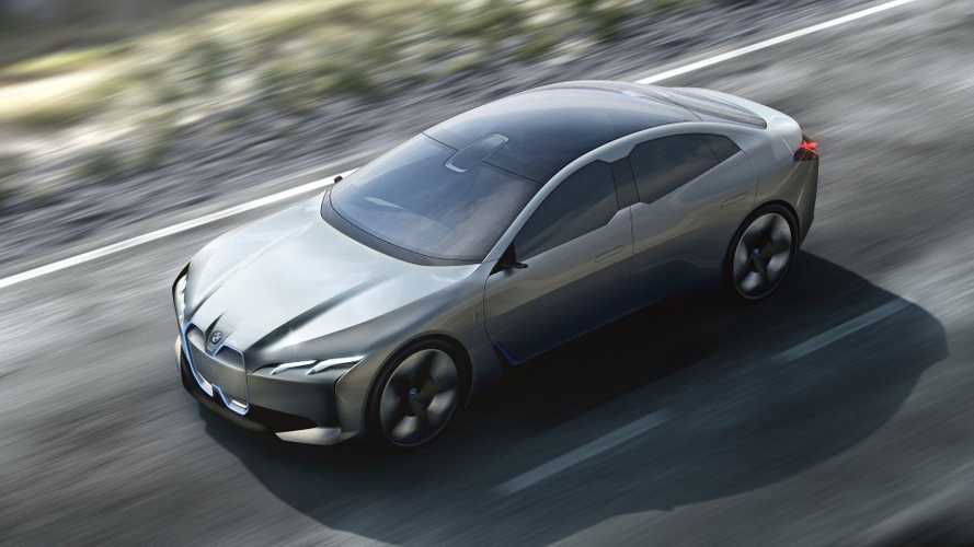 BMW планирует представить 25 гибридных моделей к 2025 году