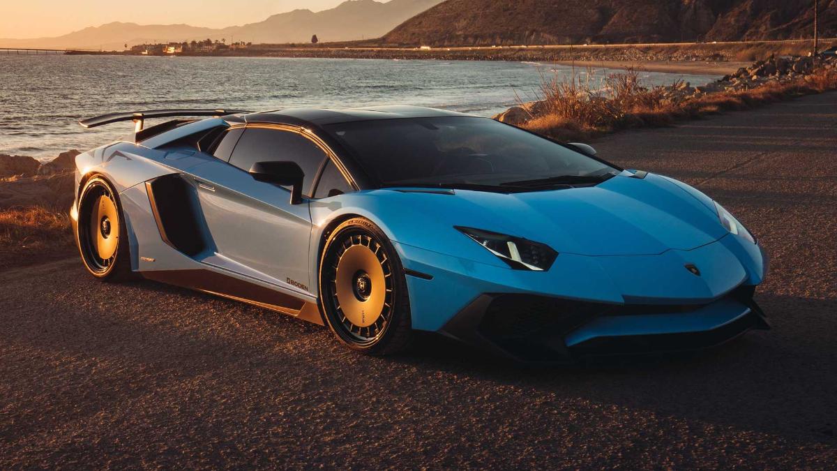 Lamborghini Aventador SV РіРѕР»СѓР±РѕР№