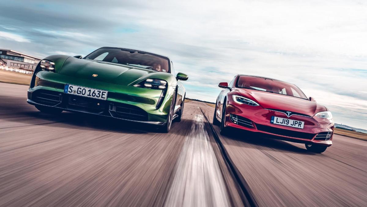 Драг-рейсинг: электрический Porsche Taycan Turbo S против Tesla Model S 
