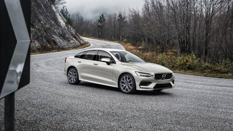 Компания Volvo представила новый прототип седана S60 на фото