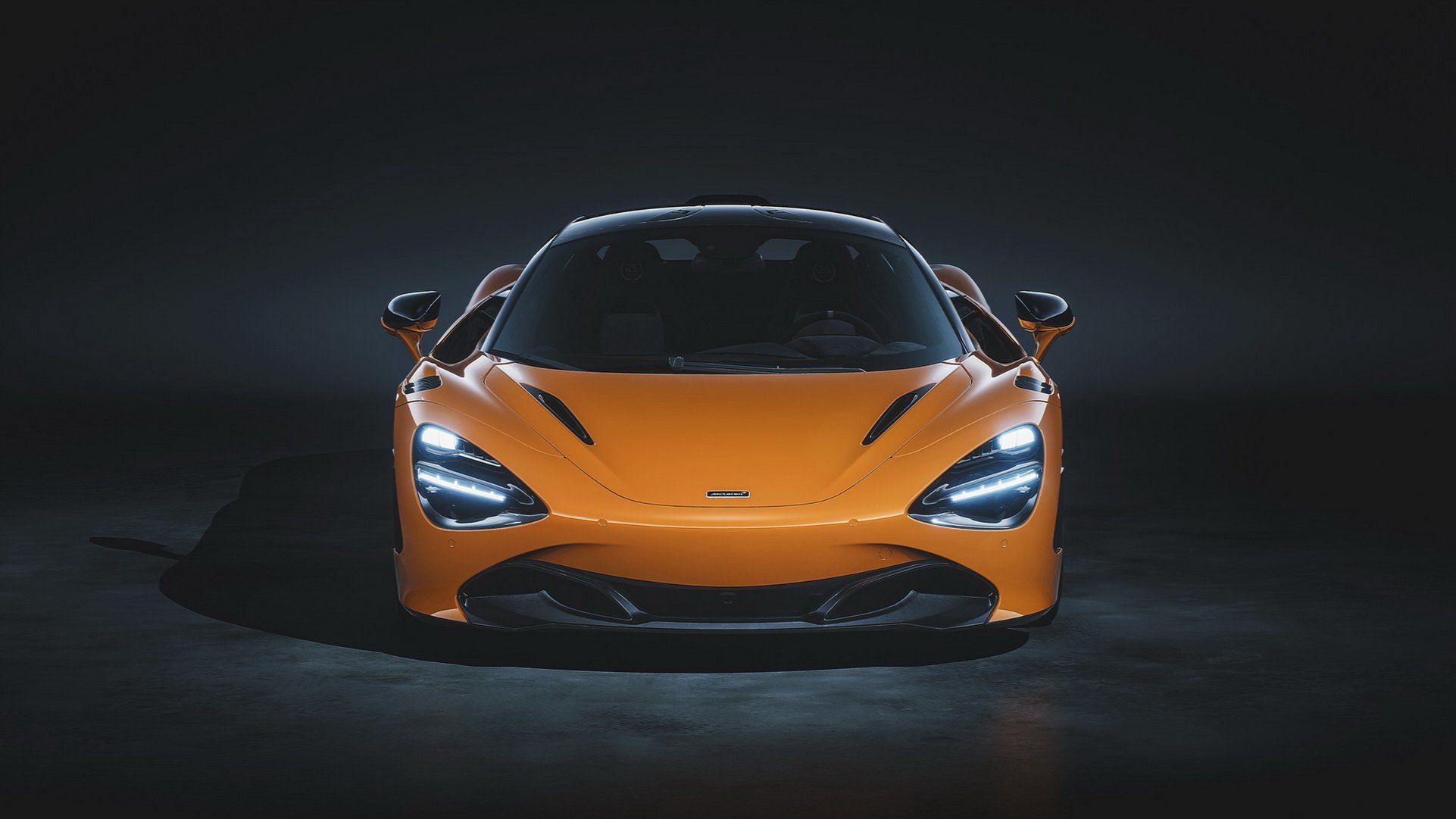 Компания McLaren представила специальную версию 720S