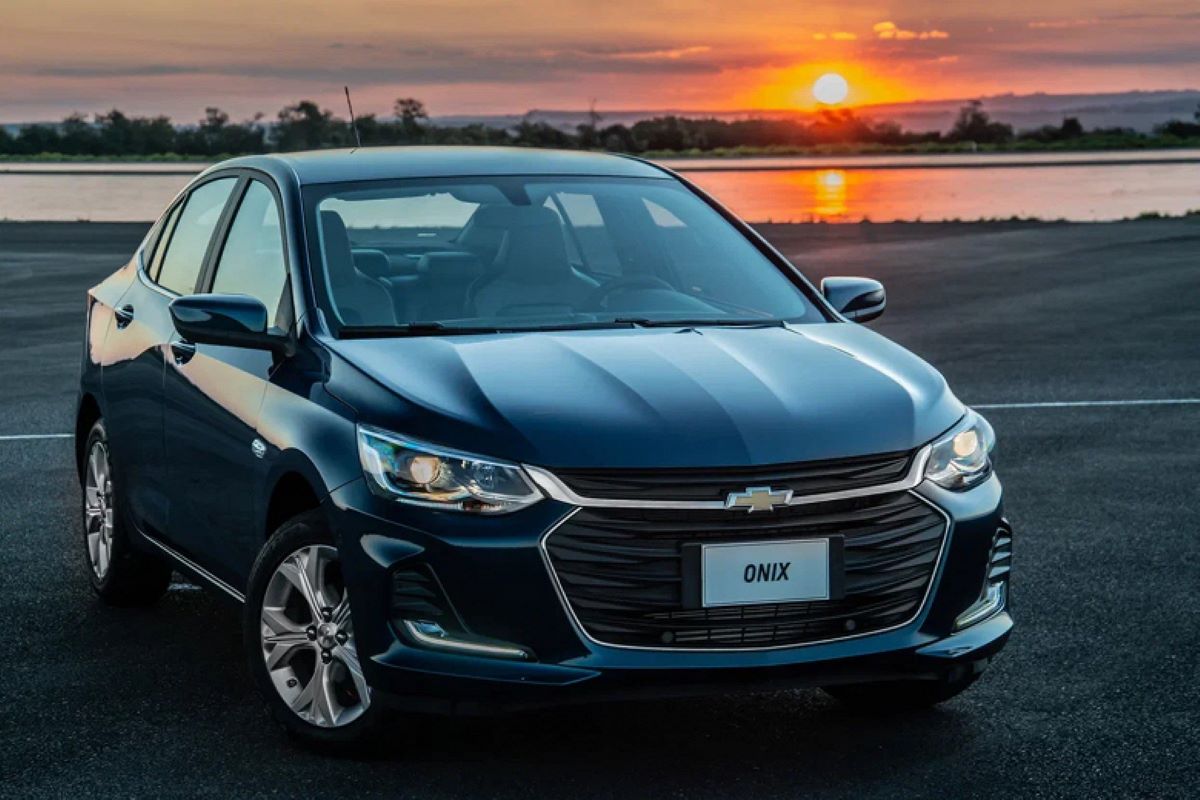 Новые Chevrolet Onix узбекской сборки активно завозят в Россию