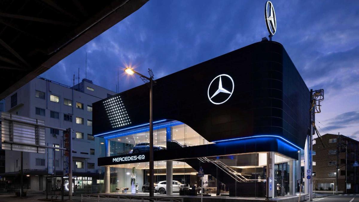 Начал свою работу первый шоу-рум Mercedes-Benz, продающий только  электромобили