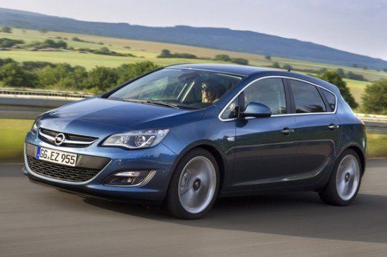 Opel комплектует Astra новым турбированным двигателем