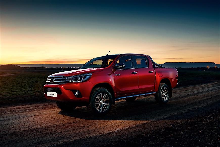 Toyota Hilux назвали самым продаваемым пикапом в России