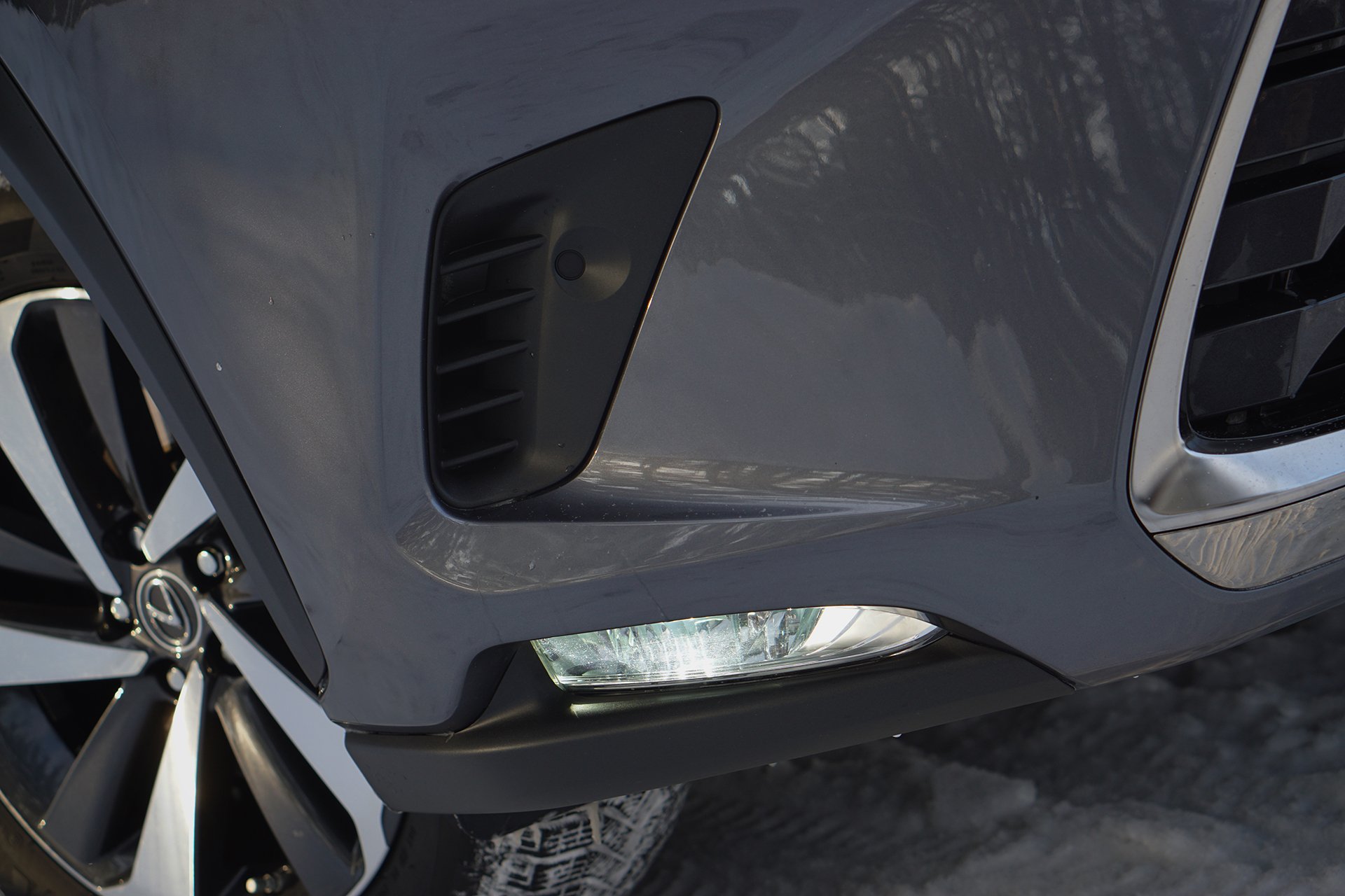 Угольник: тест Lexus NX 300 AWD