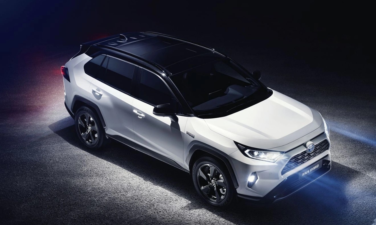 Владелец гибридного Toyota RAV4 столкнулся с неожиданным расчетом мощности при  регистрации авто