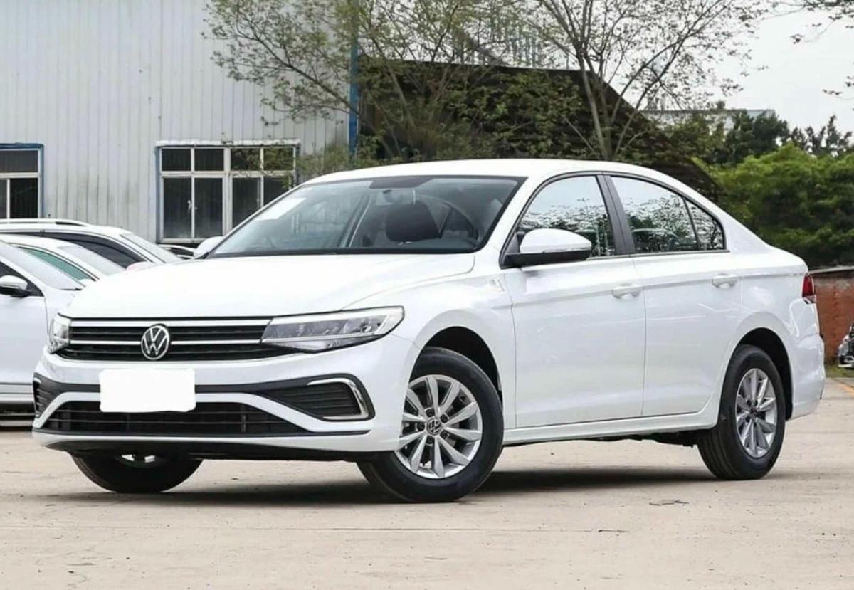 В России на продажу выставили седаны Volkswagen Bora китайской сборки