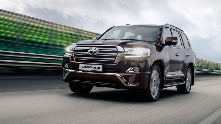 Назван ТОП-10 самых популярных в России SUV с ценой более 5 млн рублей Назван ТОП-10 самых популярных в России SUV с ценой более 5 млн рублей