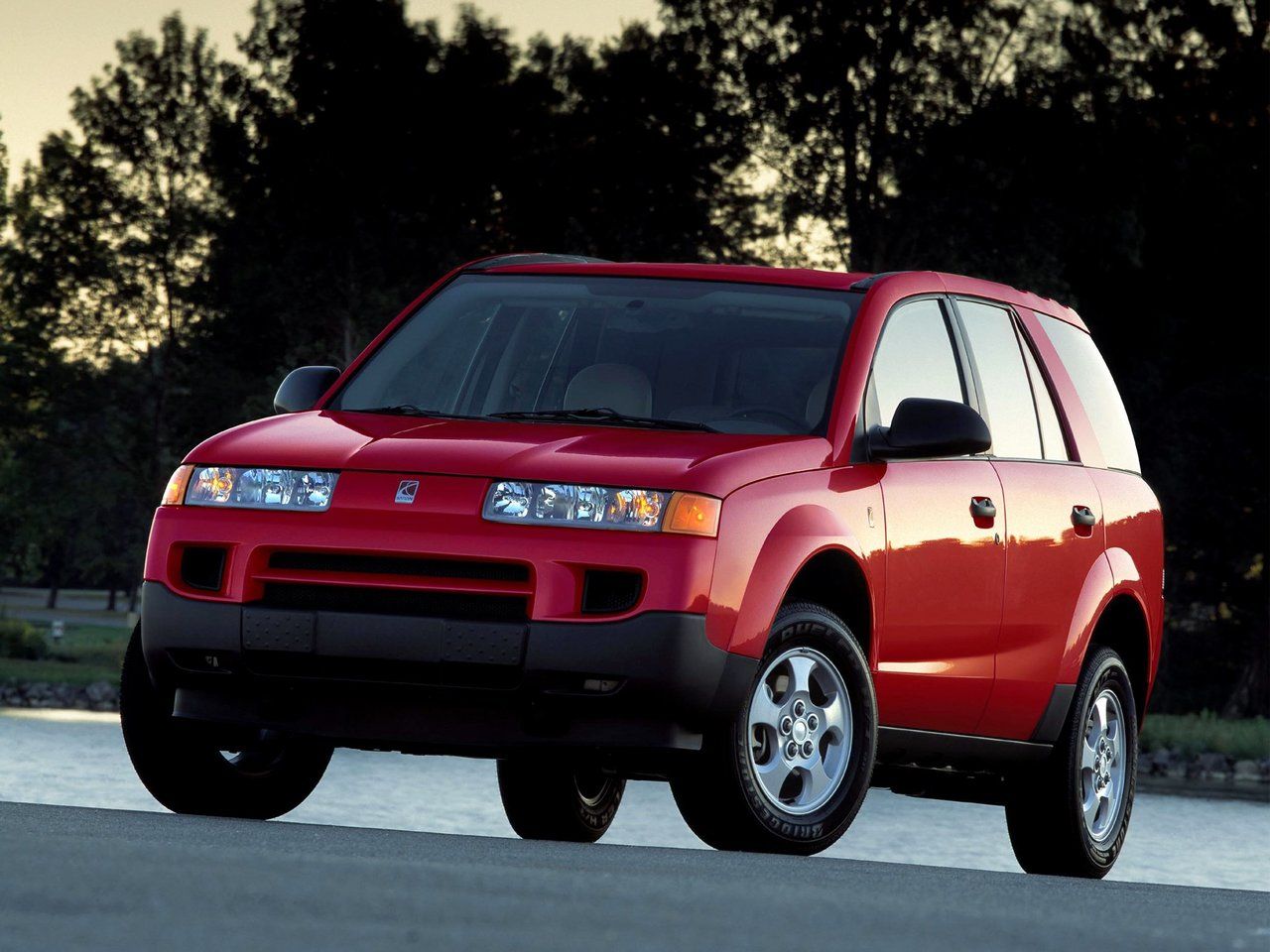 Saturn VUE I 2001 – 2007 Внедорожник 5 дв.: кузов, класс, тип и объём  двигателя, коробка передач, разгон, фото - CarsWeek.ru