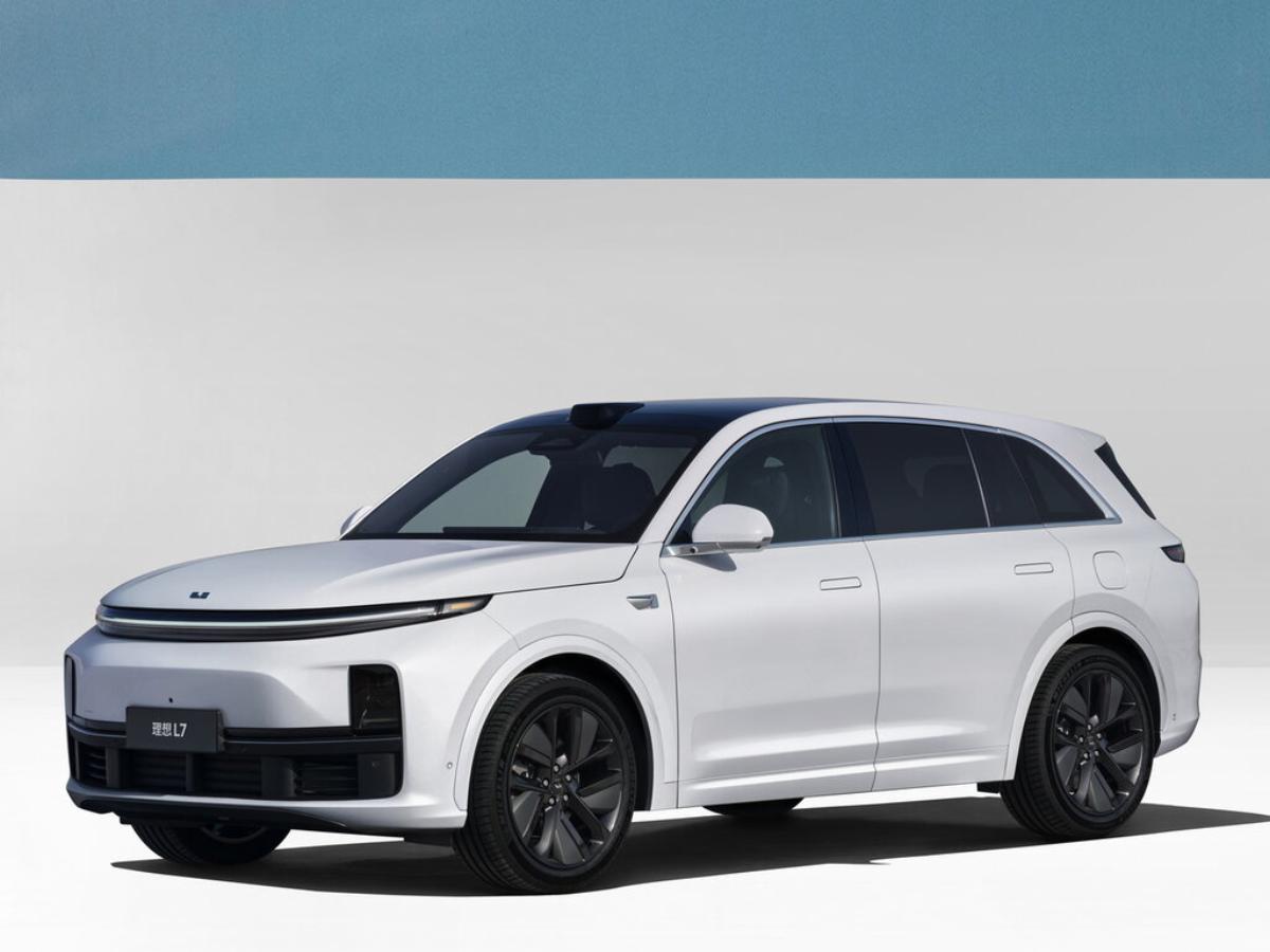 Кроссоверы Li Auto теперь «понимают» владельцев из России и СНГ