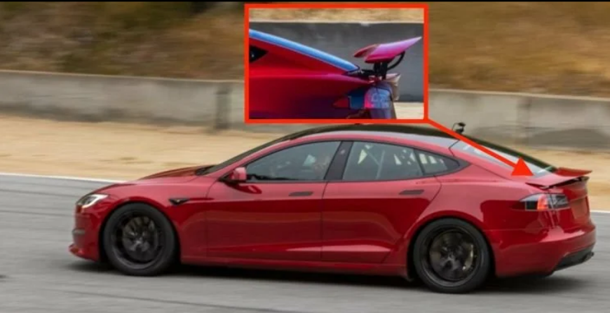 Электрокар Tesla Model S Plaid официально обновил рекорд в заезде на четверть мили