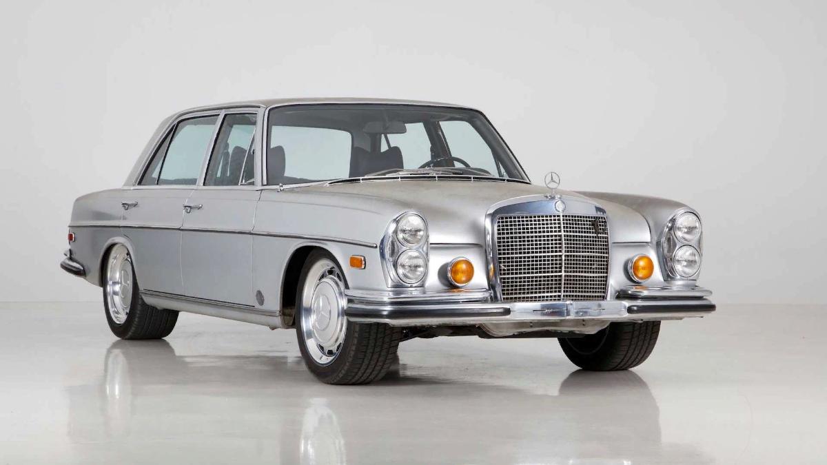 На SEMA-2022 покажут рестомод Mercedes 300 SEL 1971 года выпуска