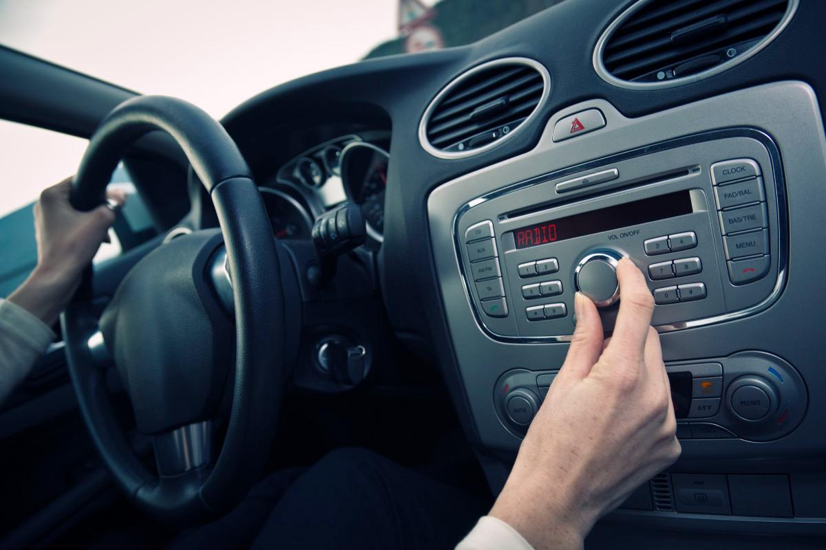 Автопроизводителей США обяжут устанавливать в свои машины AM-радио