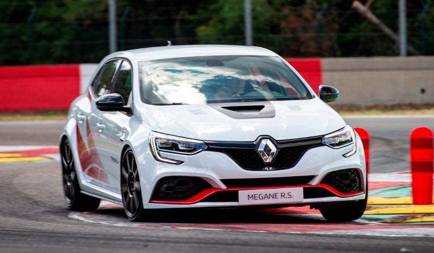 Renault Megane RS Trophy-R стал самым быстрым автомобилем Нюрбургринга