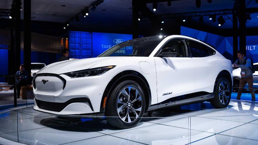 Кроссовер Ford Mustang Mach-E поделится технологиями с электро-минивэном Transit 