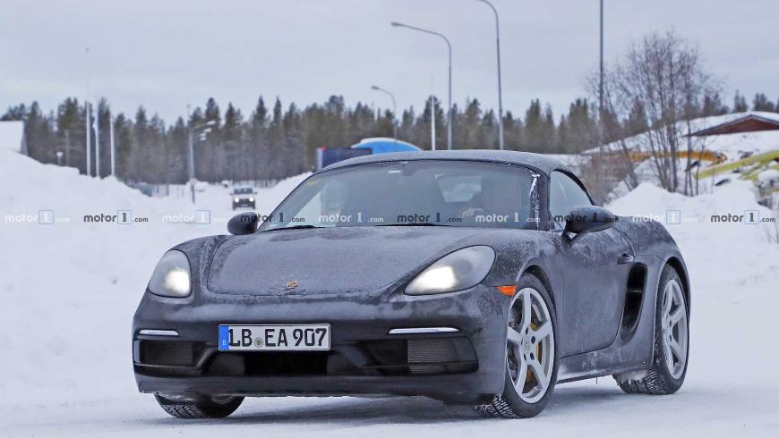 Появились фото с испытаний нового Porsche 718 Boxster 