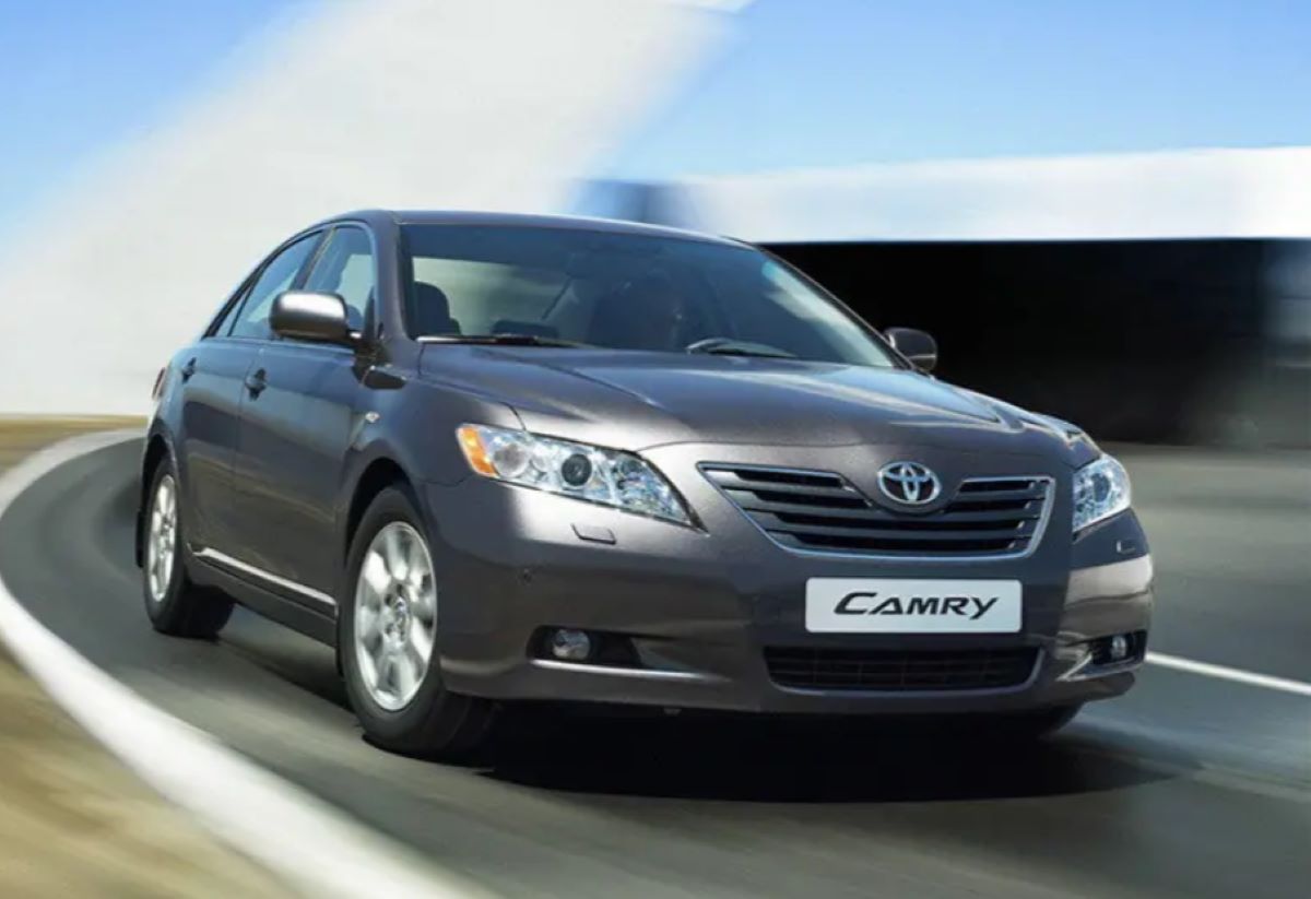 Эксперт «ЗР» назвал сильные стороны Toyota Camry Эксперт «ЗР» назвал сильные стороны Toyota Camry