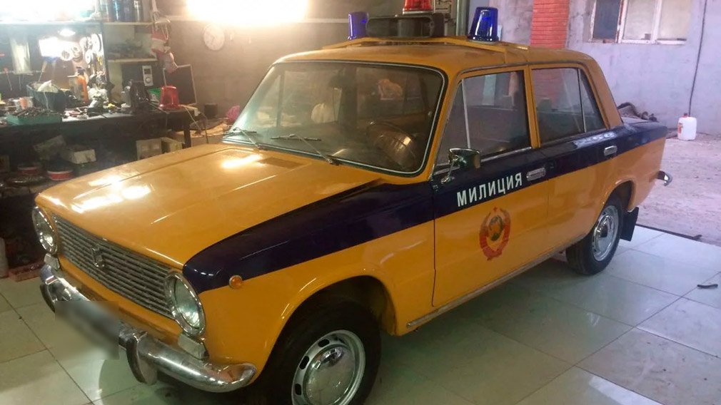 В Москве продаётся 48-летний милицейский седан «ВАЗ-2101»