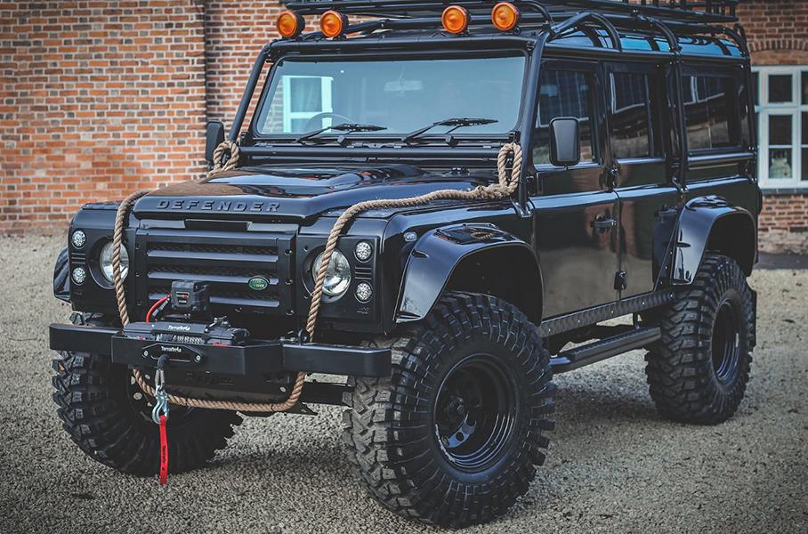 Land Rover Defender агента 007 продают за 4 млн рублей