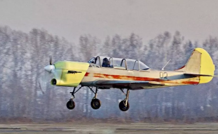 Самолёт Як-52 с двигателем от автомашины Aurus вышел на испытания